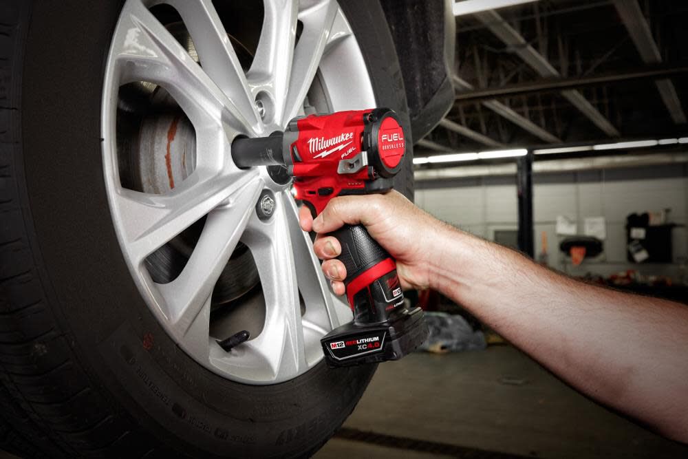 Milwaukee M12 FUEL Stubby 3/8In Impact Wrench M12 3/8In Ratchet Bundle Kit 2554-22-2457-20 from Milwaukee