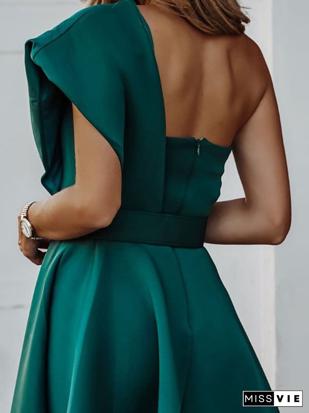 Sexy One Shoulder Tube Top Backless Slim Party Mini Dress Fashion Solid Sleeveless Belt Dress Elegant Women Temperament Dresses