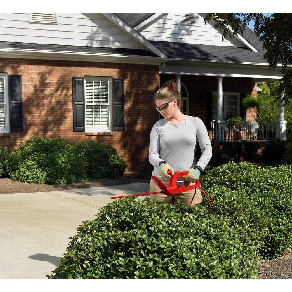 Homelite 17 in. 2.7 Amp Electric Hedge Trimmer UT44110B