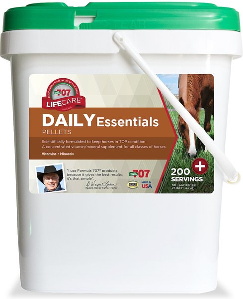 Formula 707 Daily Essentials Vitamins and Minerals Hay Flavor Pellets Horse Supplement