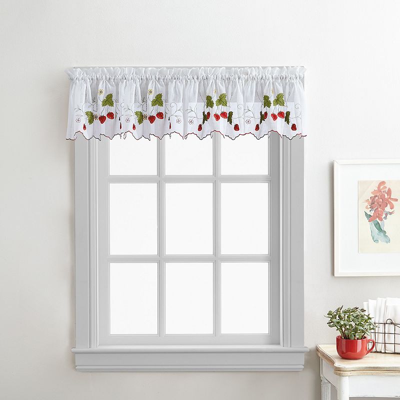 CHF Strawberry Garden Tailored Window Valance