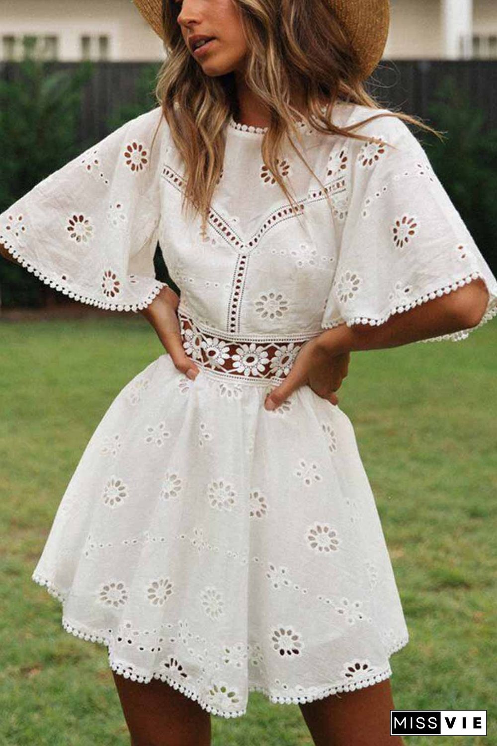 O-Neck White Lace Mini Dress