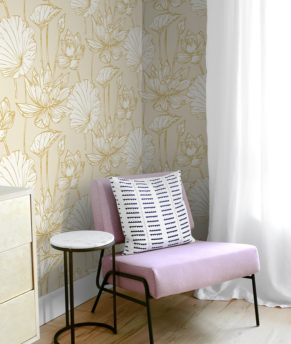 Lotus Floral Peel-and-Stick Wallpaper in Gold and Cream