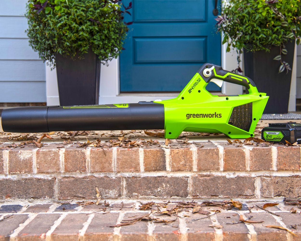 24V 450 CFM Cordless Leaf Blower | Greenworks Tools