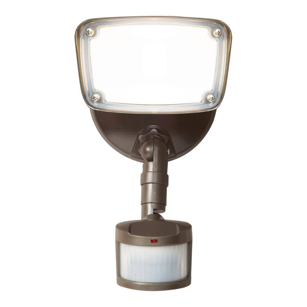 Halo 180 Bronze Motion Activated Outdoor Integrated LED Flood Light with Selectable CCT (3000K-5000K) 1500 Lumens MSS153T18B