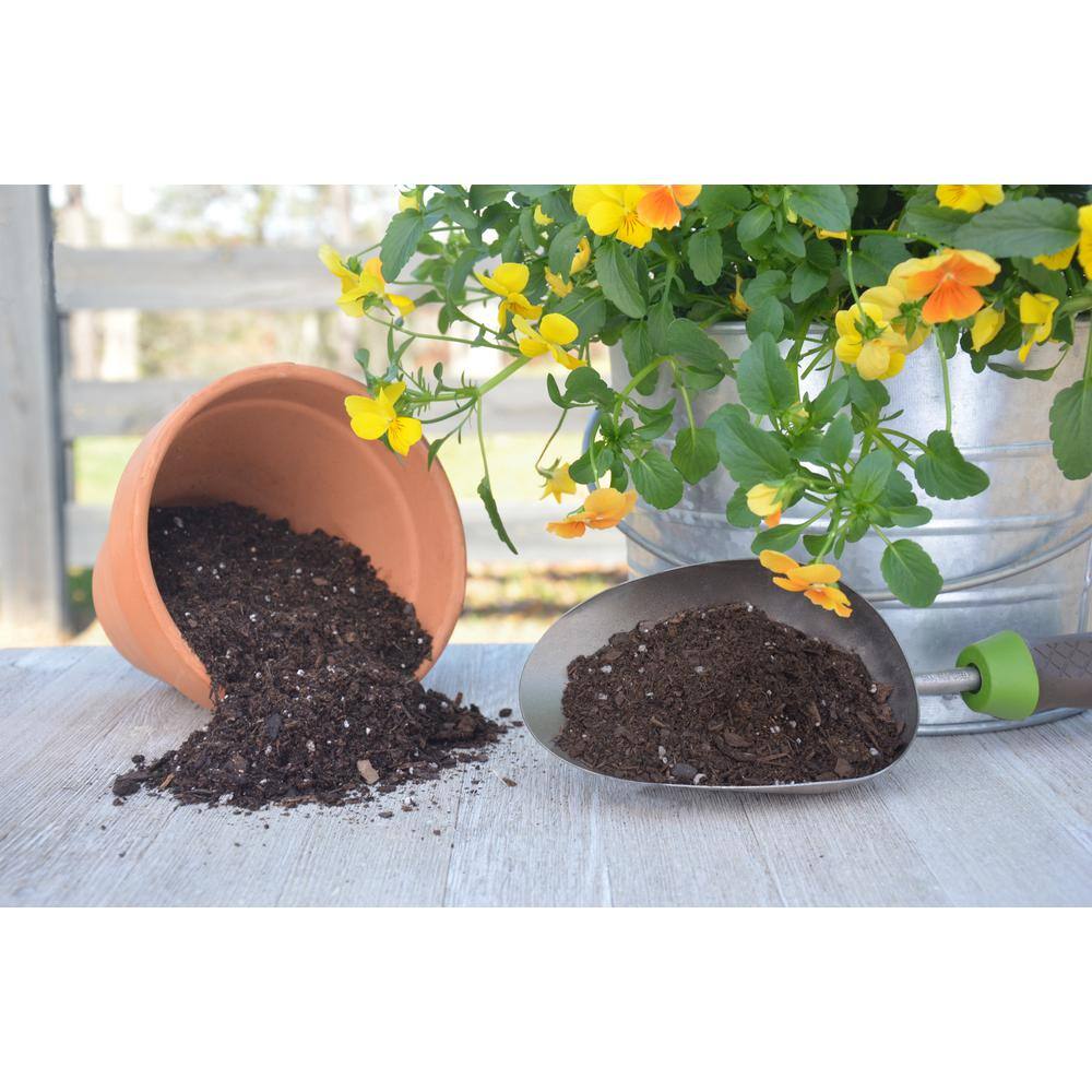 Vigoro 32 qt. All Purpose Potting Soil Mix for Indoor or Outdoor Use for Fruits Flowers Vegetables and Herbs 74177925