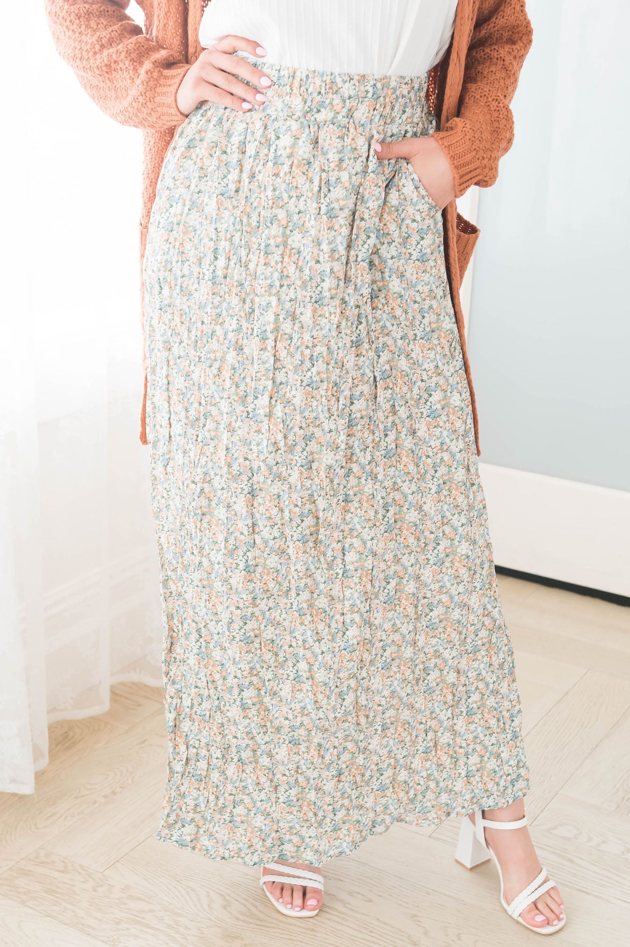 Ditzy Floral Textured Maxi Skirt