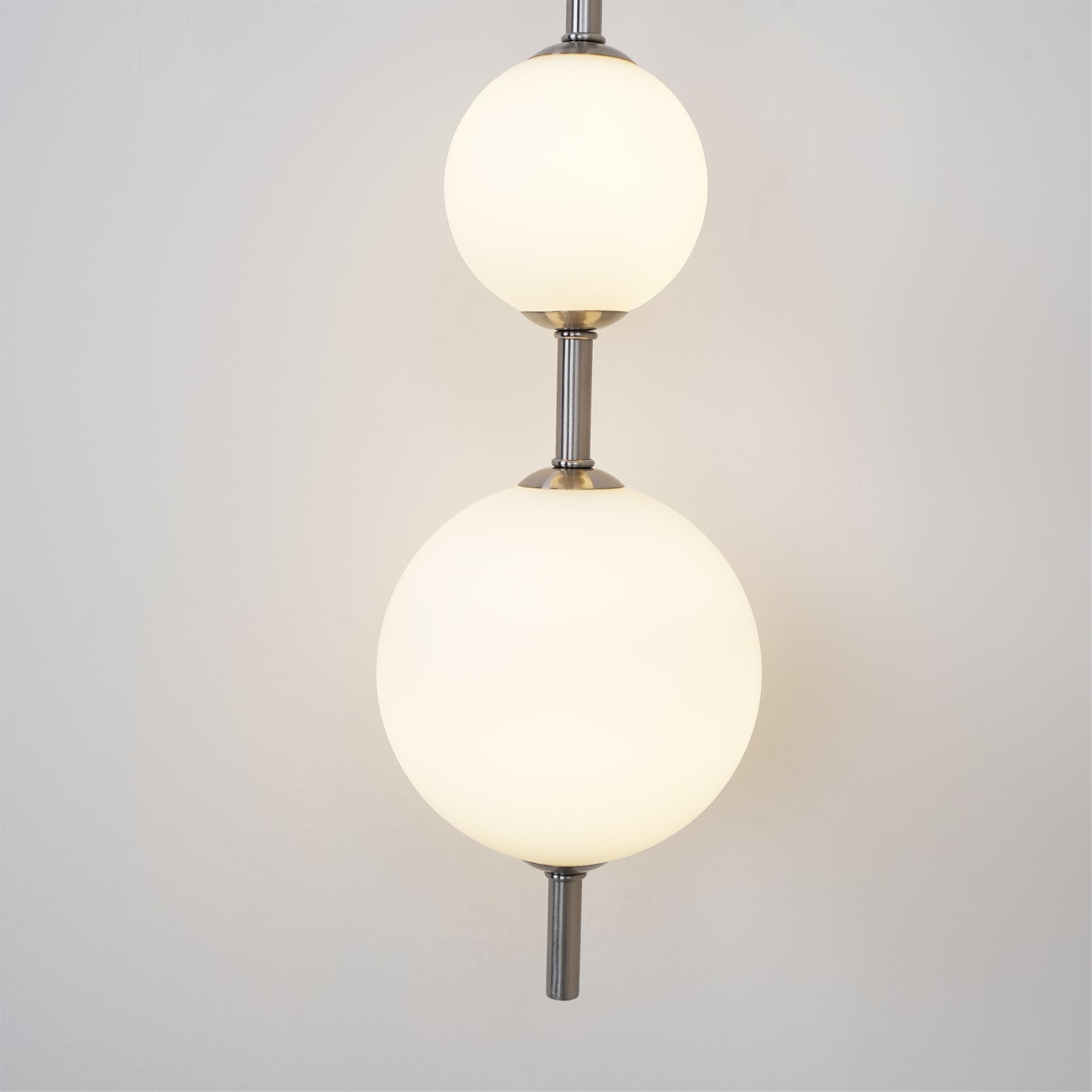 Vertical Globe Plug-in Wall Lamp