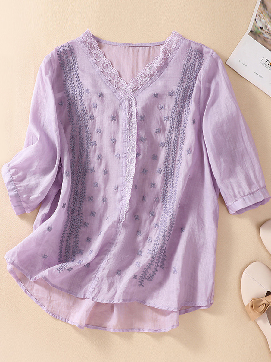 Casual Vintage Embroidered V-Neck Half Sleeve Blouse