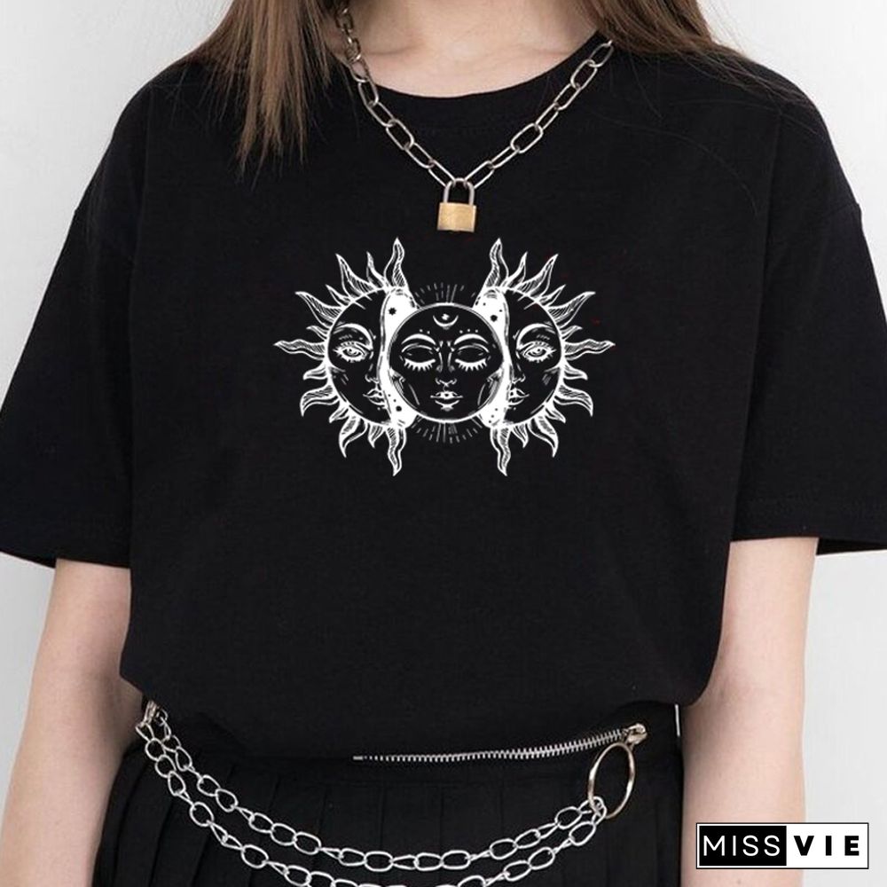 Spooky Crystal Ball Moon Cat Women T Shirts 90s Grunge Fashion Gothic Graphic Tee Pastel Goth Clothes Witch Wicca Saying Tops