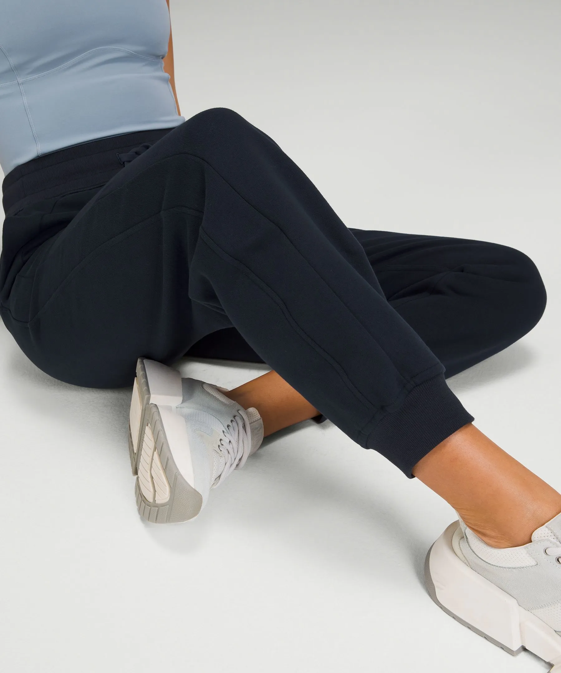 Scuba Relaxed-Fit High-Rise Jogger