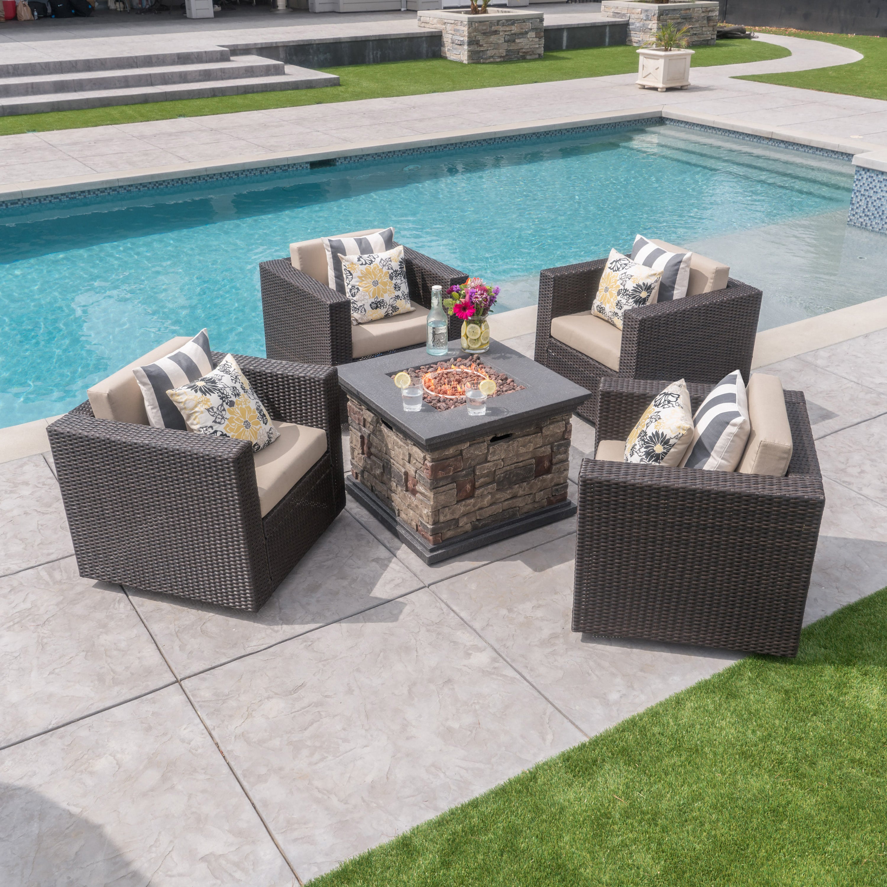 Venice Outdoor 5 Piece Chat Set with Dark Brown Chairs with Fire Pit