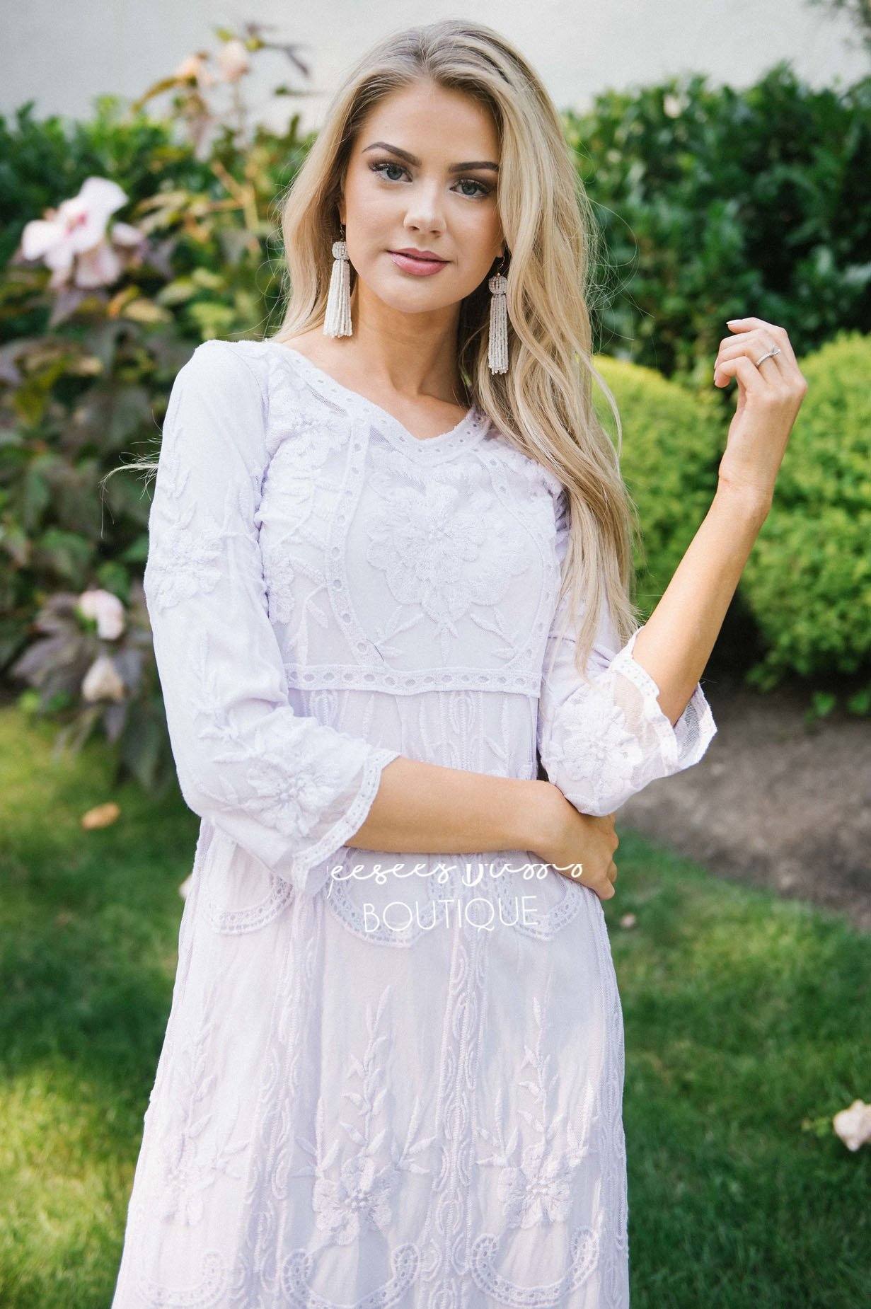 Day Dreamer Lace Dress in Lavender