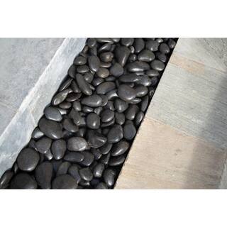 MSI Black Polished Pebbles 0.5 cu. ft . per Bag (1 in. to 2 in.) Bagged Landscape Rock (28 bagsCovers 14 cu. ft.) QBLK5POL40HP