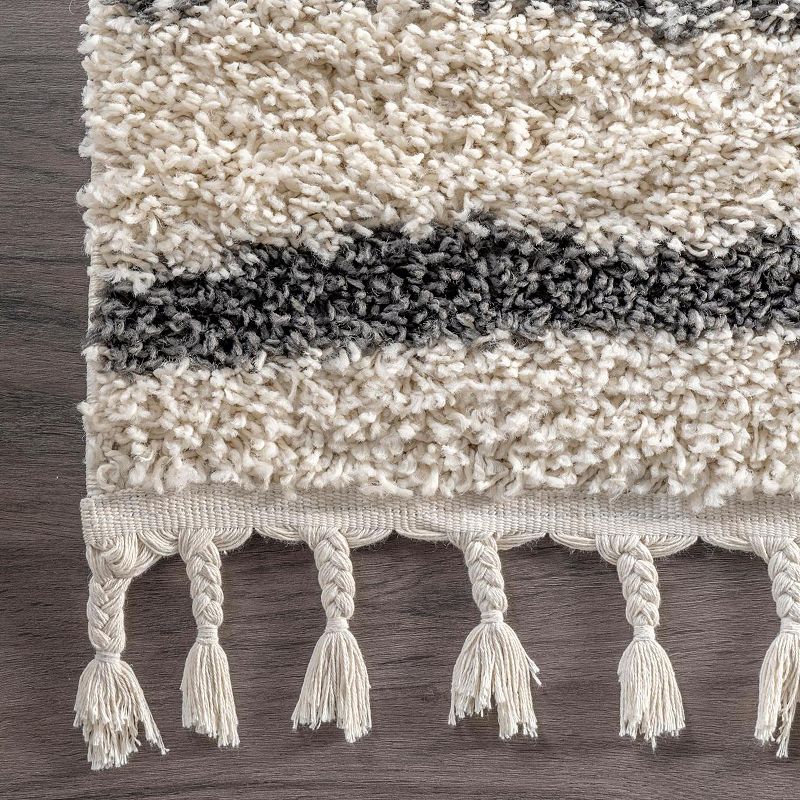 nuLOOM Kiera Moroccan Diamond Tassel Area Rug