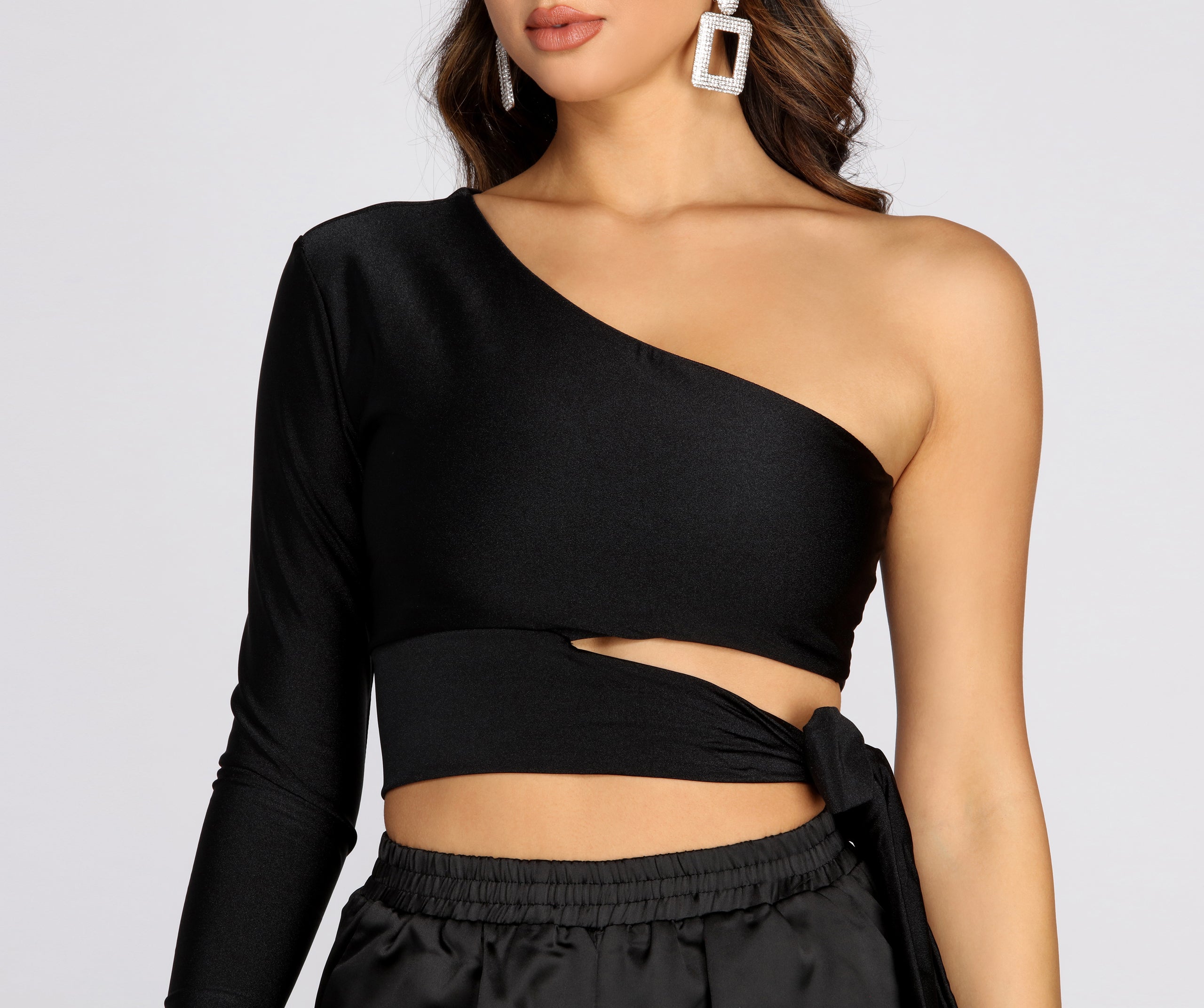 Show Some Shoulder One Sleeve Cropped Top