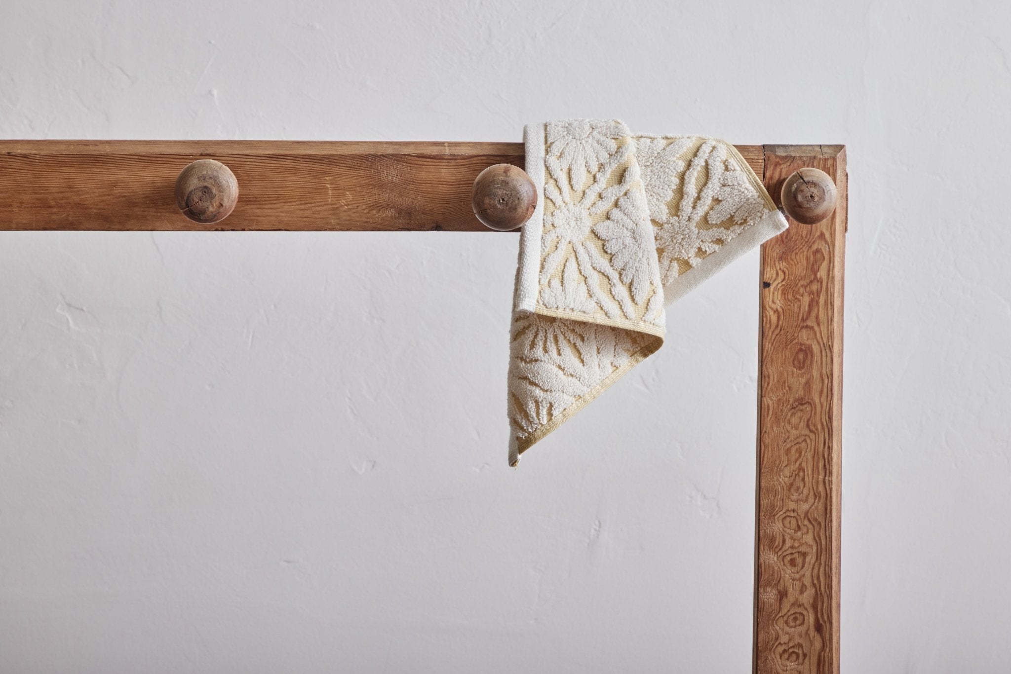 Nickey Kehoe Marguerite Washcloth in Chamomile