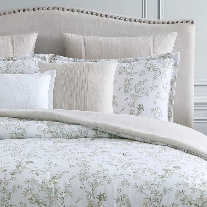 Laura Ashley Lindy Comforter Set