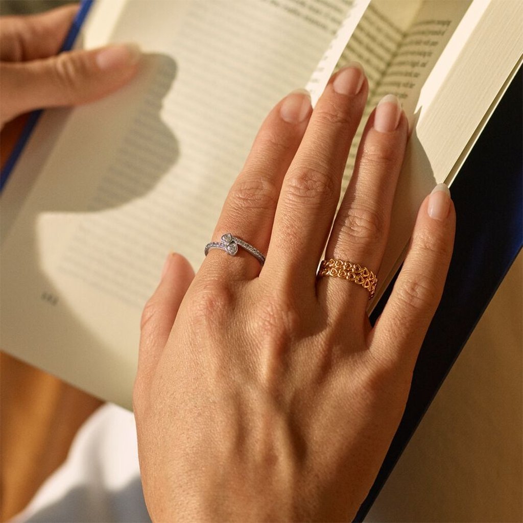 PANDORA  Band of Hearts Ring