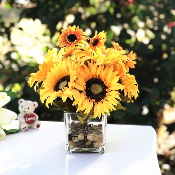 Enova Home Artificial Mixed Silk Sunflowers Fake Flowers Arrangement in Cube Glass Vase with River Rock and Faux Water for Decor