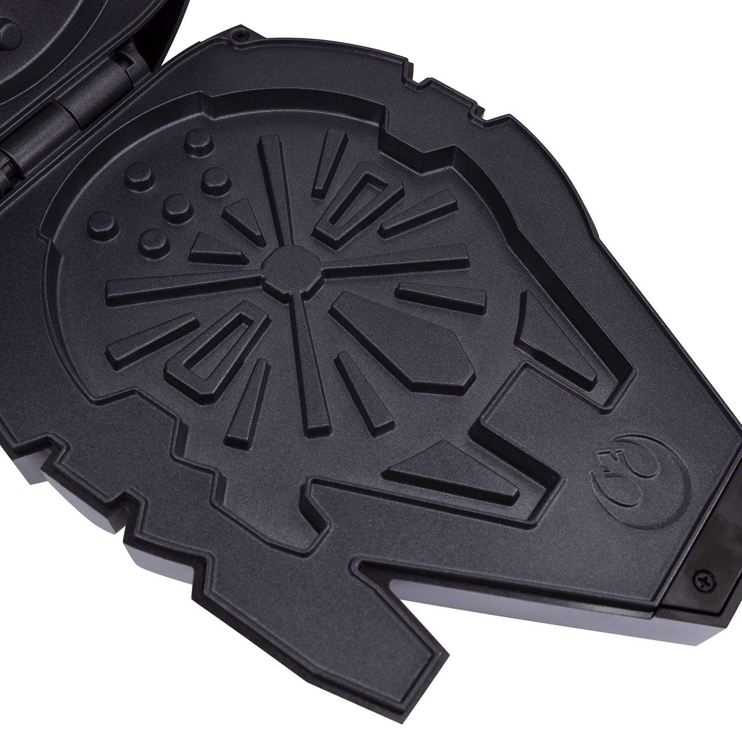 Uncanny Brands Star Wars 1 waffle Matte Silver Aluminum Waffle Maker