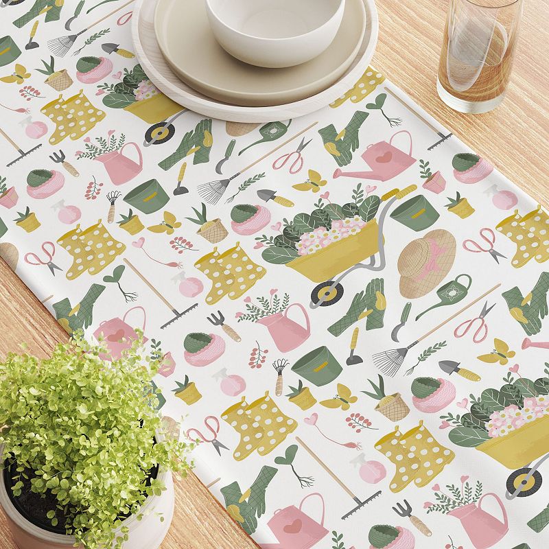 Table Runner， 100% Polyester， 14x108， In the Garden