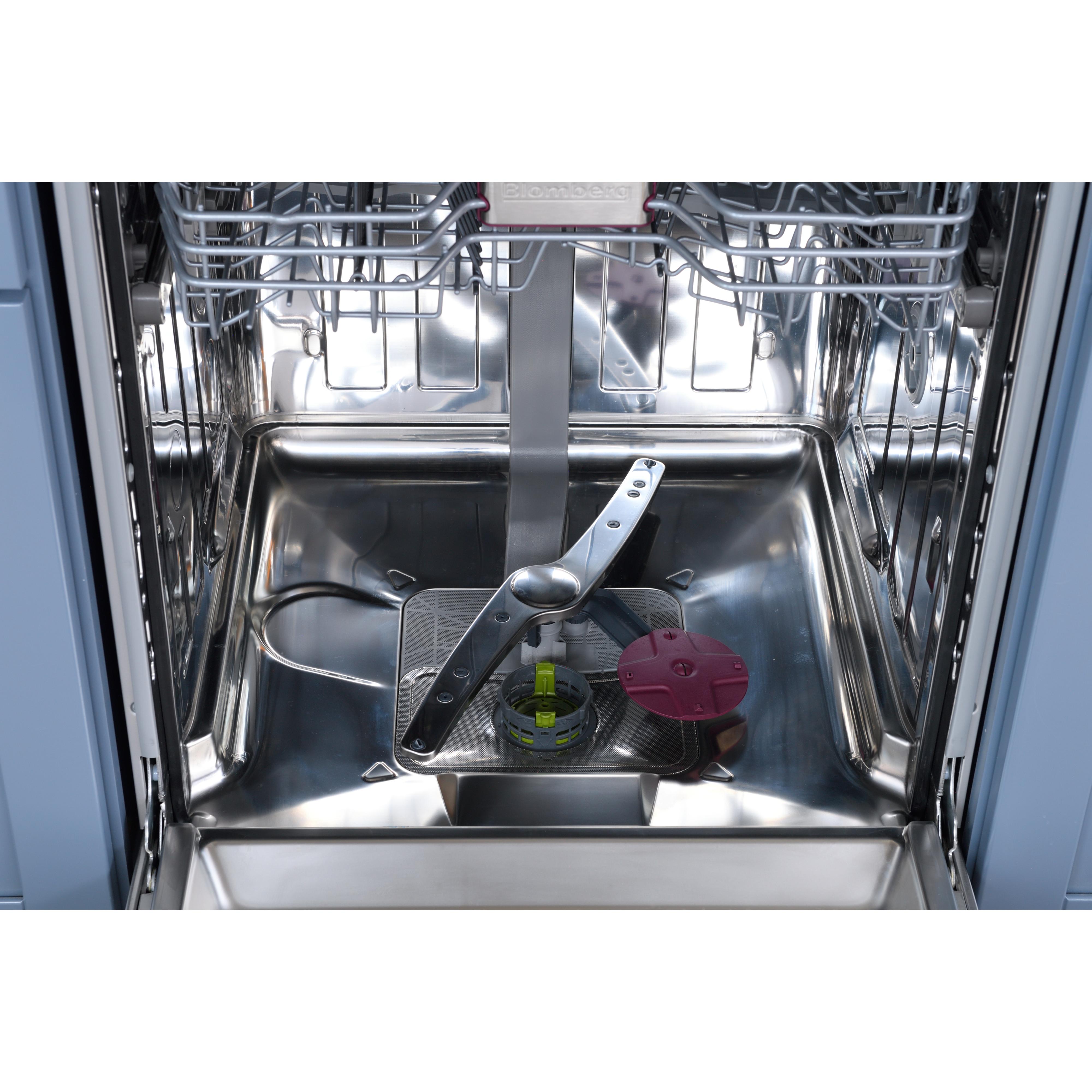 Blomberg 24-inch Built-in Dishwasher with Brushless DC™ Motor DWT81800SSIH