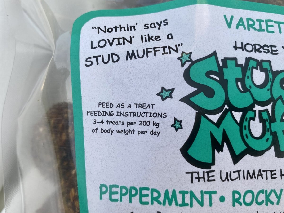 Stud Muffins Variety Pack Molasses， Cinnamon and Peppermint Horse Treats