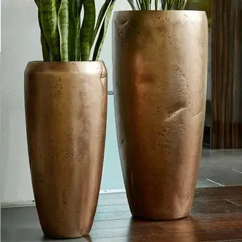 Luxury Design Glossy Metal Planter Home Indoor Outdoor Garden Usage Customized Size Metal Planter Made in India