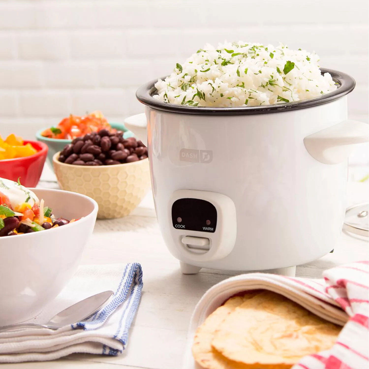 Dash Mini 2-Cup Rice Cooker with Keep Warm Function， White