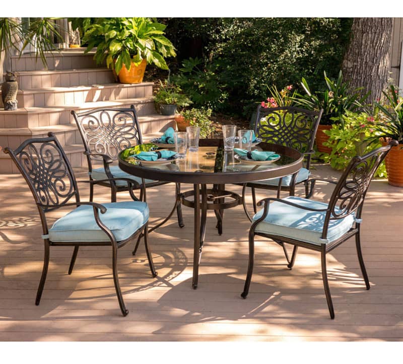 Hanover Traditions 5-Piece Outdoor Dining Set In Blue/Bronze With 4 Dining Chairs， 48 Glass-Top Table