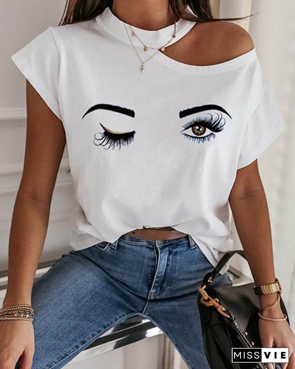 Wink Print Cold Shoulder Casual T-shirt