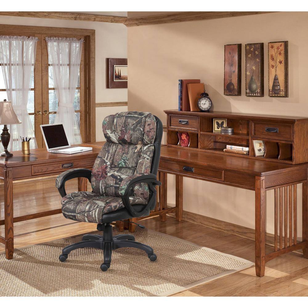 American Furniture Classics 26 in. Width Big and Tall Mossy Oak Upholstery Executive Chair with Adjustable Height 1-843-20-900