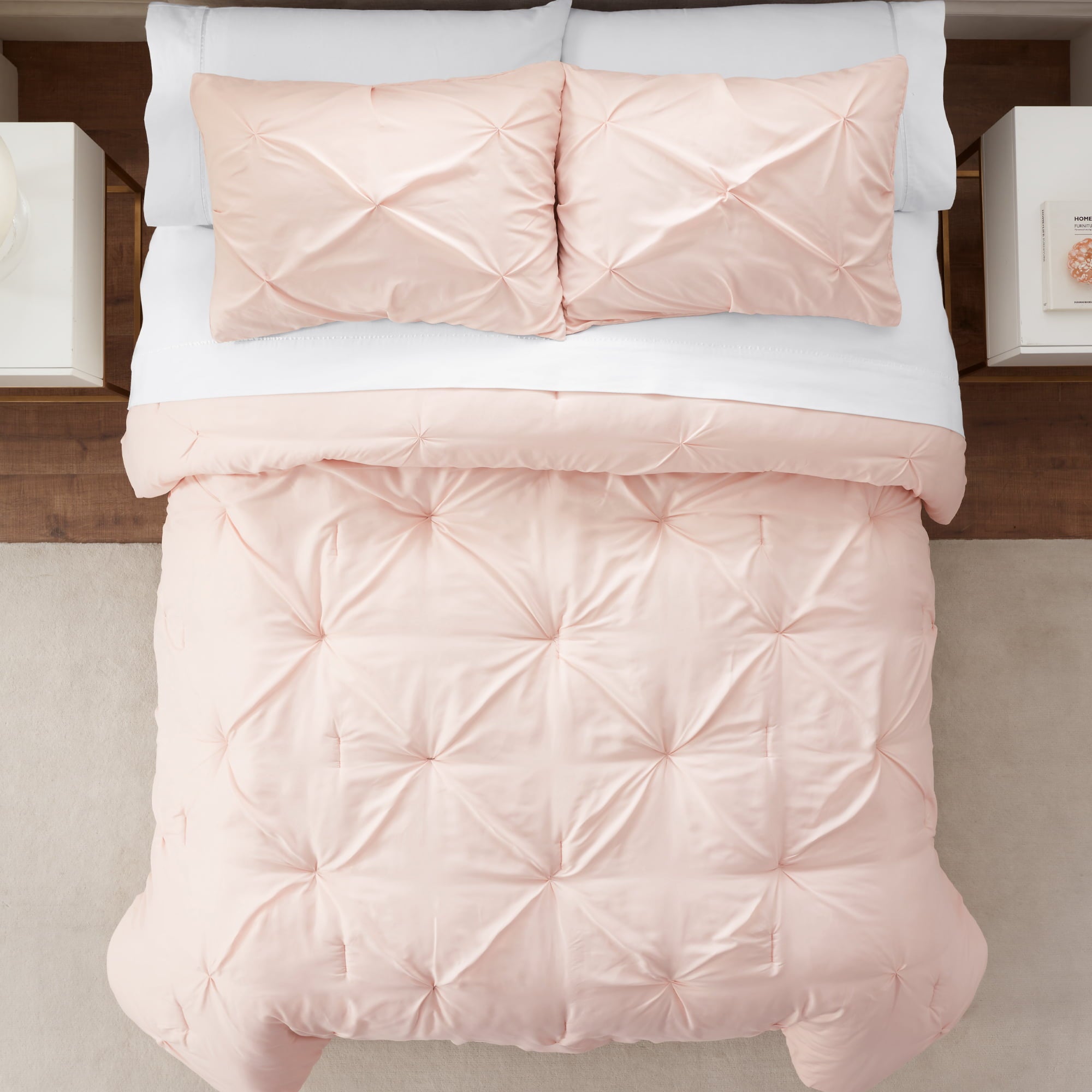 Serta Simply Clean Antimicrobial 2-Piece Blush Pink Solid Pleated Comforter Set， Twin XL