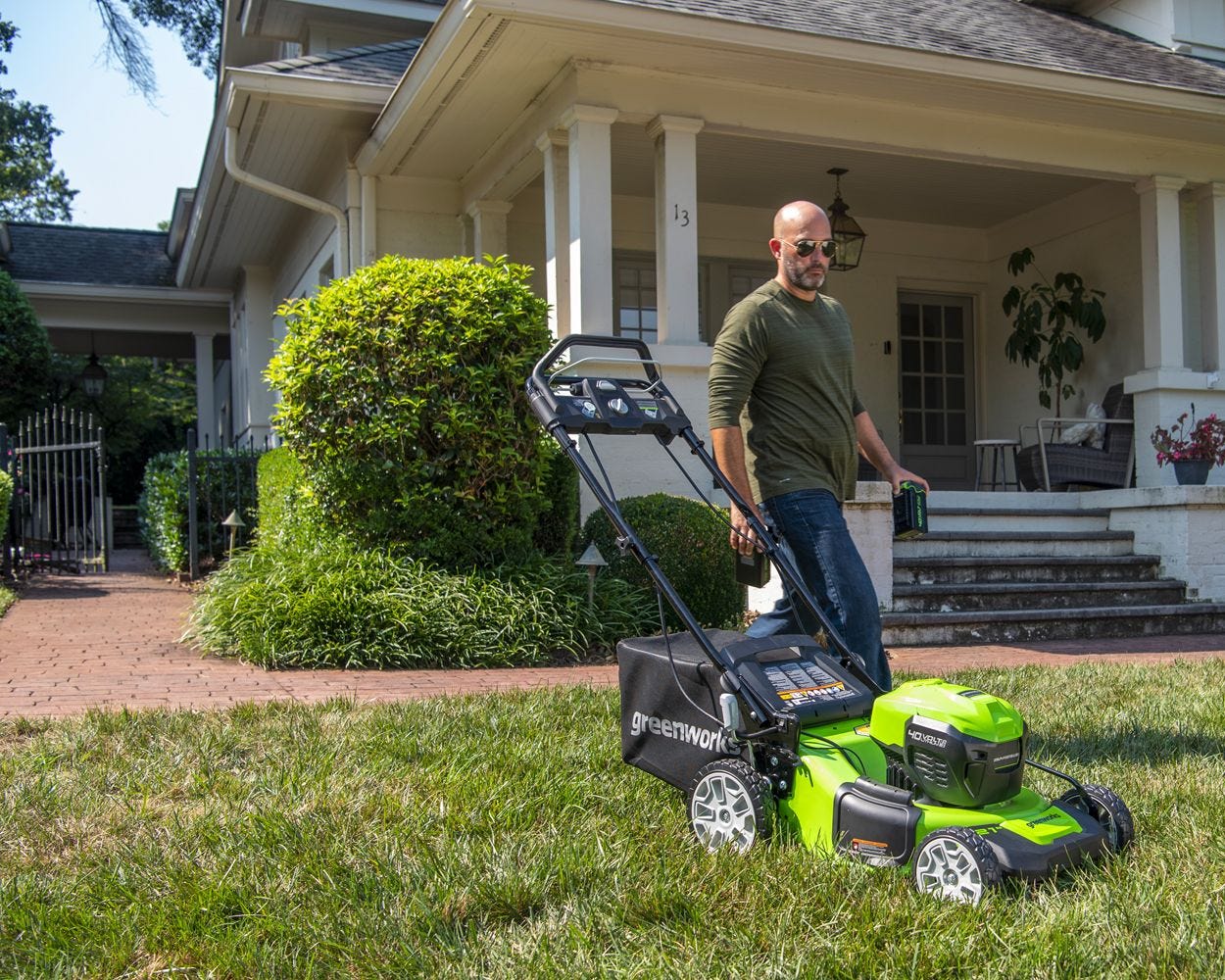 40V 21-Inch Cordless Self-Propelled Lawn Mower | Greenworks