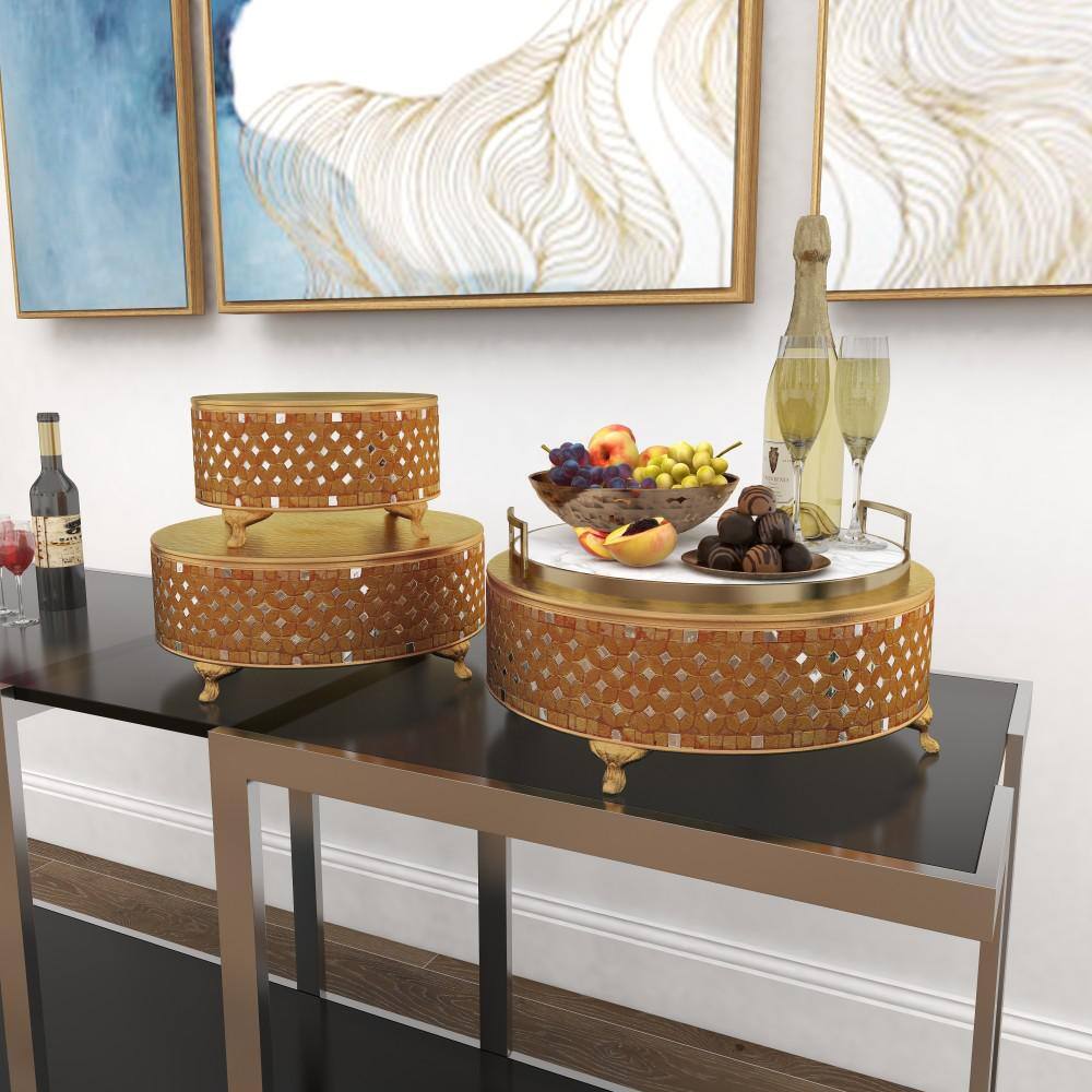 Litton Lane Gold Metal Glam Cake Stand (Set of 3) 23980