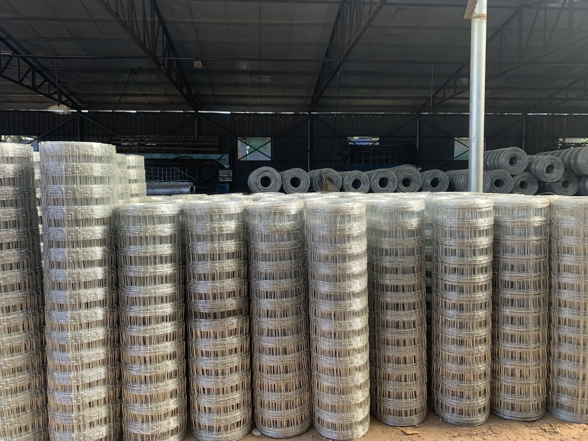 wholesale galvanized grassland wire mesh fence cattle / sheep / field / deer farm fence