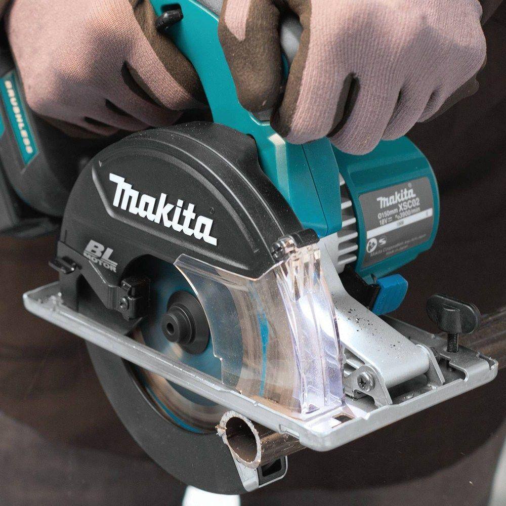 Makita 18V LXT Lithium-Ion Brushless 5-78 in. Cordless Metal Cutting Saw (Tool-Only) XSC02Z