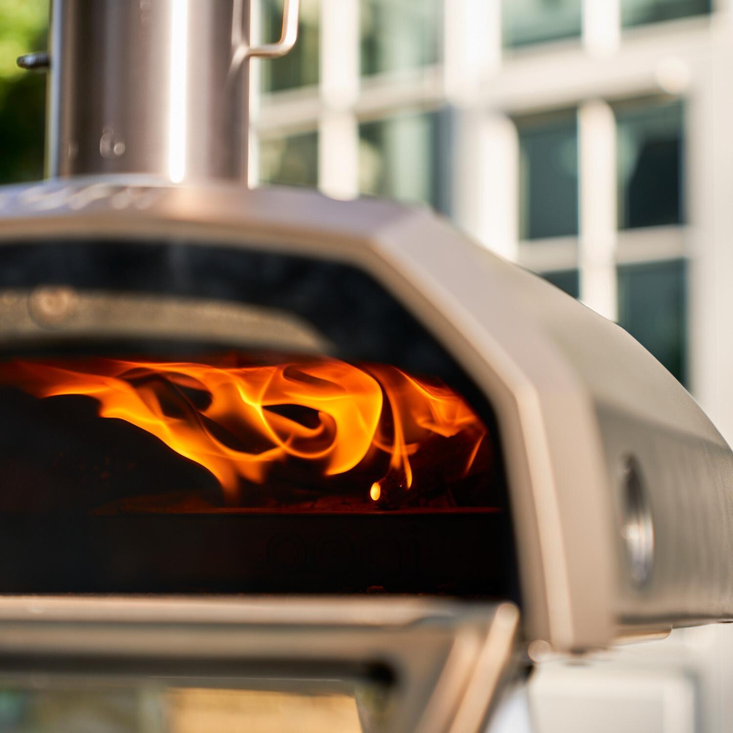 Ooni Karu 12G Multi-Fuel Portable Pizza Oven