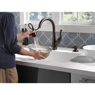 Delta Talbott Single-Handle Pull-Down Sprayer Kitchen Faucet with Soap Dispenser in Venetian Bronze 16968-RBSD-DST