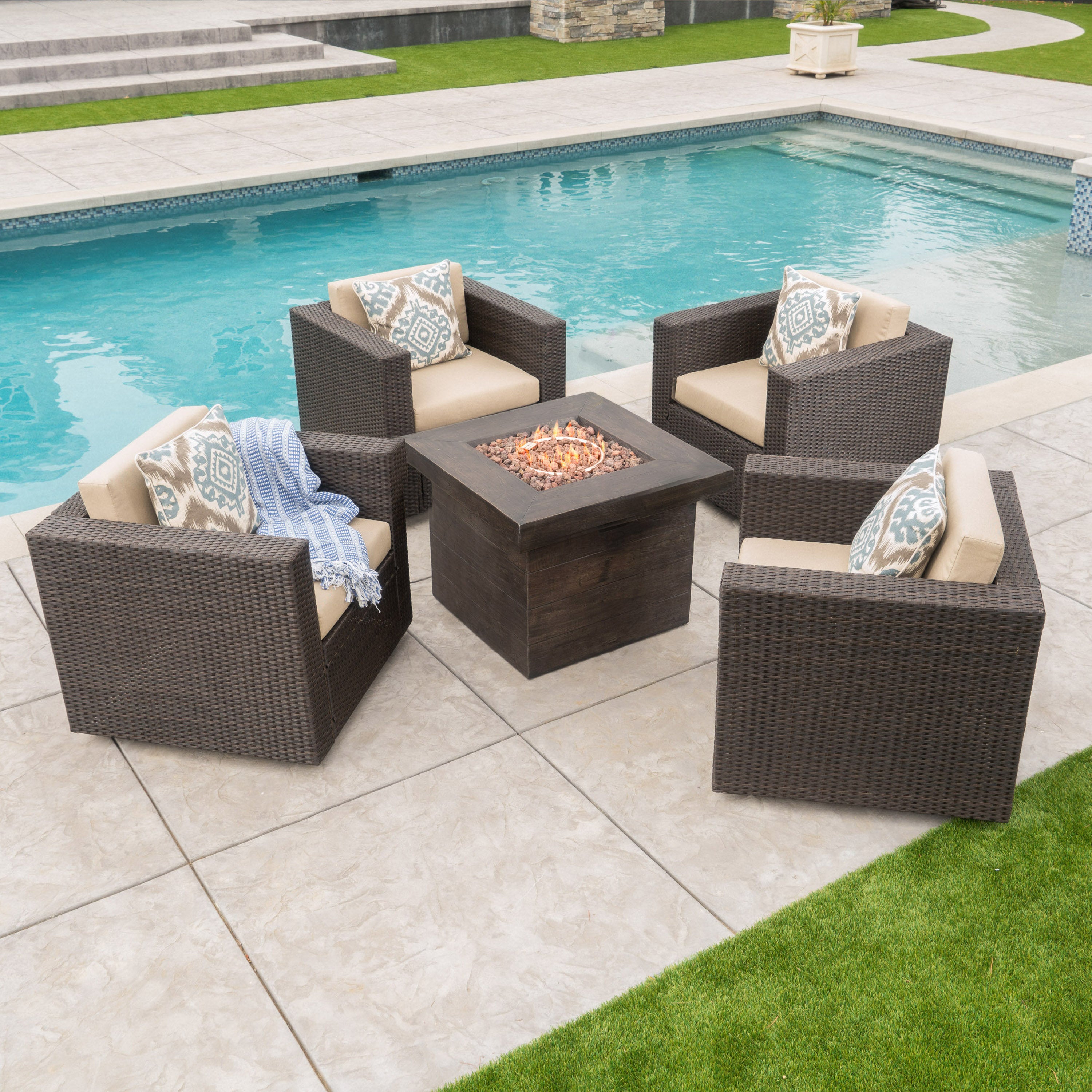 Venice 4-Seater Outdoor Fire Pit Chat Set