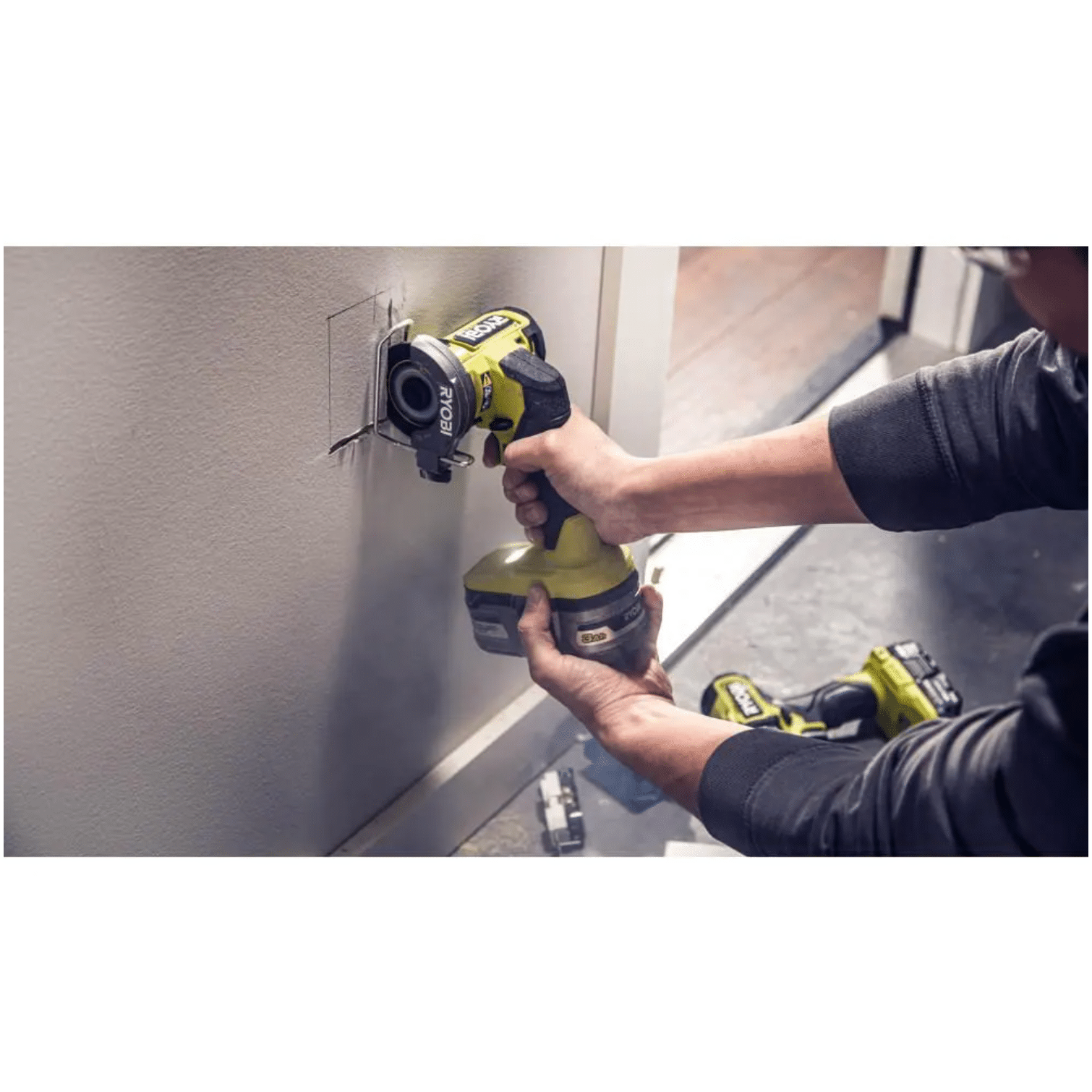 Ryobi One+ HP 18V Brushless Cordless Compact Cut-Off Tool， Tool Only (PSBCS02B)