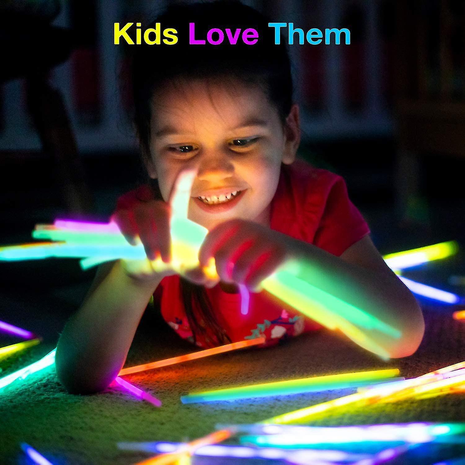 100 Glow Sticks Bulk Party Supplies - Glow In The Dark Fun Party Pack