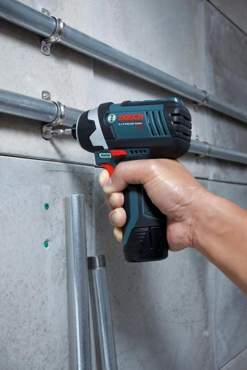 12V Max Impact Driver Kit ;