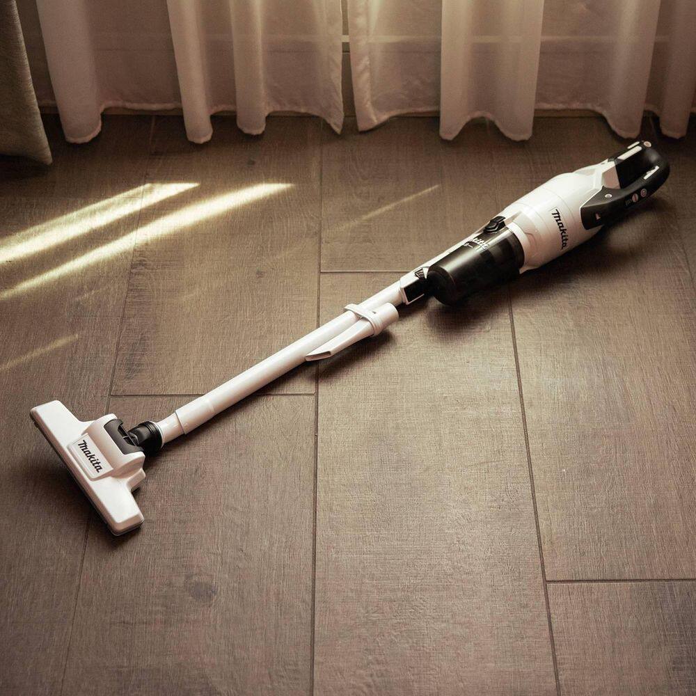 Makita 40V max XGT Brushless Cordless Cyclonic 4-Speed HEPA Filter Compact Stick Vacuum Tool Only GLC03Z