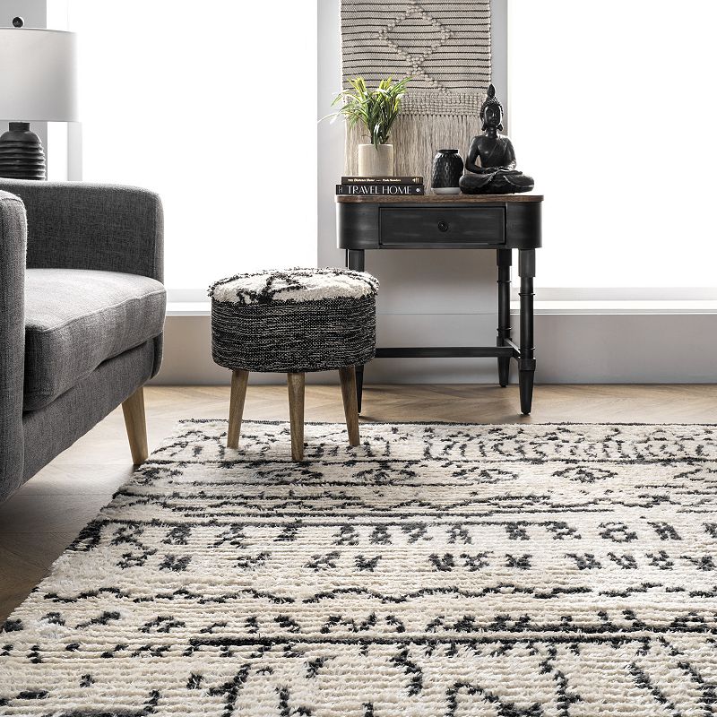 nuLoom Tessa Tribal Soft Shag Fringe Area Rug