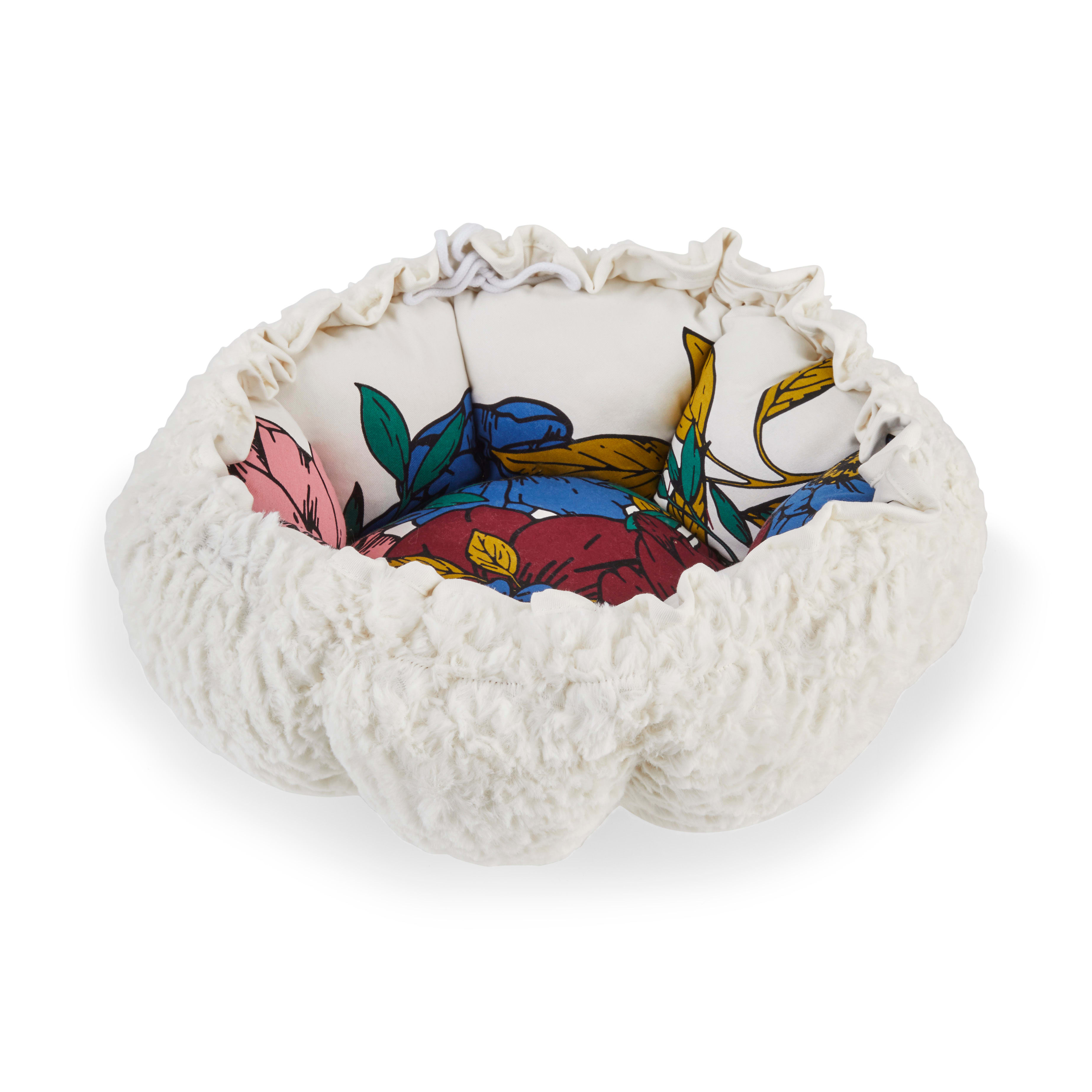 EveryYay Dreamland Floral Round Cat Bed