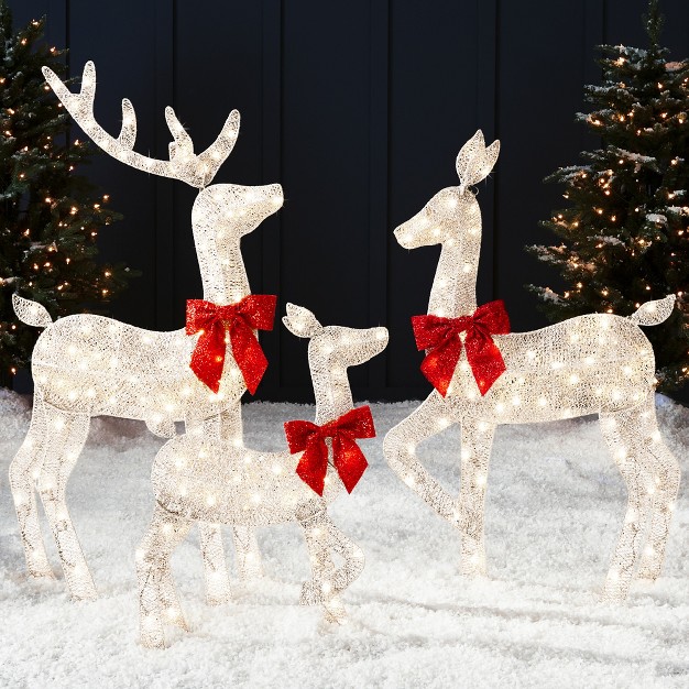 Best Choice Products 4ft 3 piece Lighted 2d Christmas Deer Set Outdoor Yard Decoration W 175 Led Lights Stakes