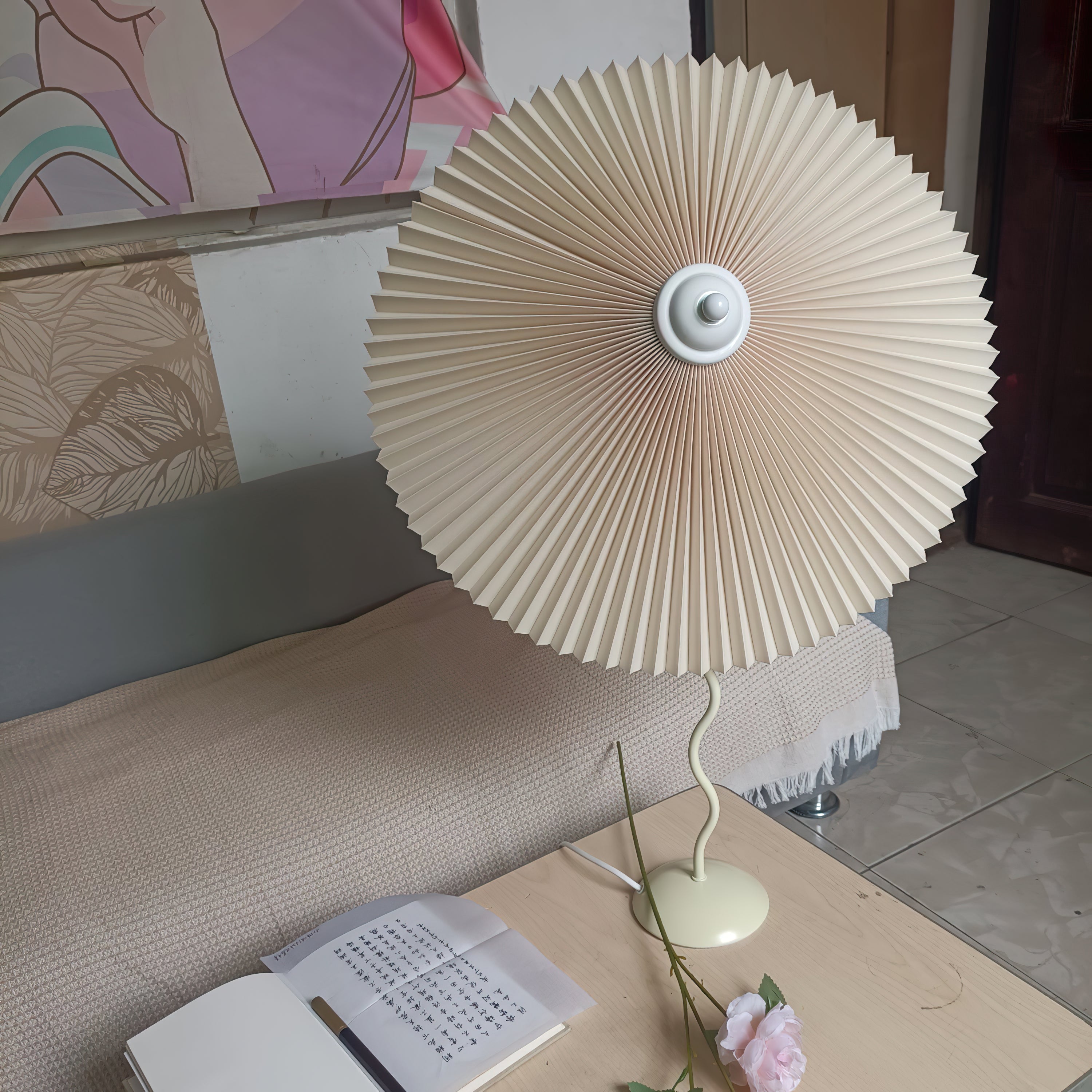 Pleated Hat Table Lamp