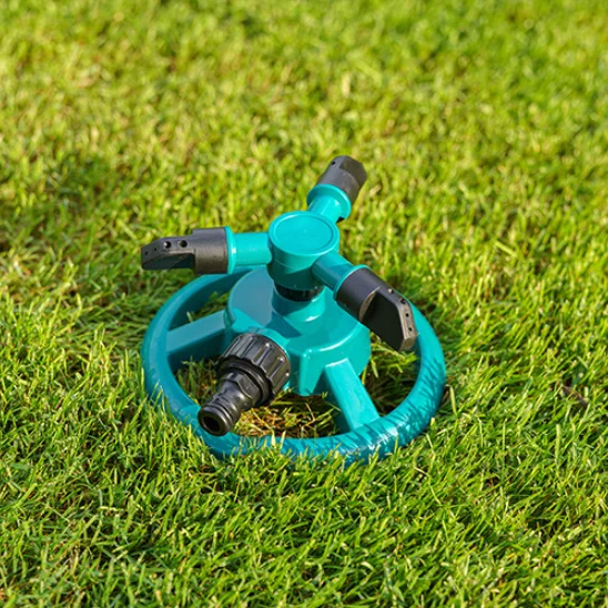 QY Lawn rotating nozzle garden irrigation supplies 360 degree automatic rotating garden lawn sprinkler